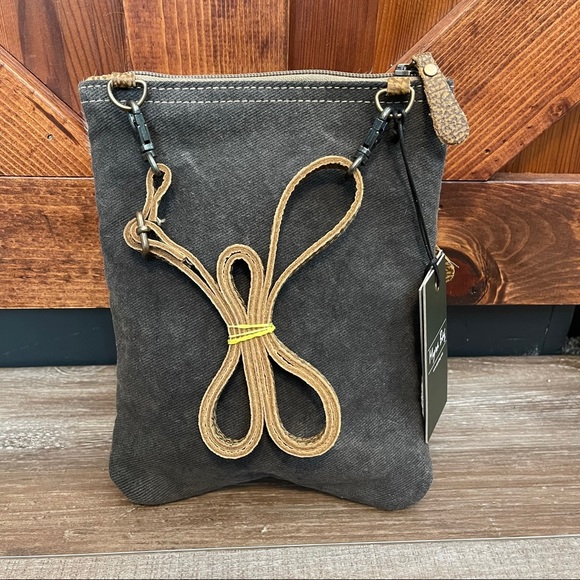 Myra Bag Style small crossbody purse upcycled - Picture 7 of 7